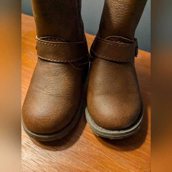 Carter's Size 5 Toddler Girls Boots - Picture 3 of 10